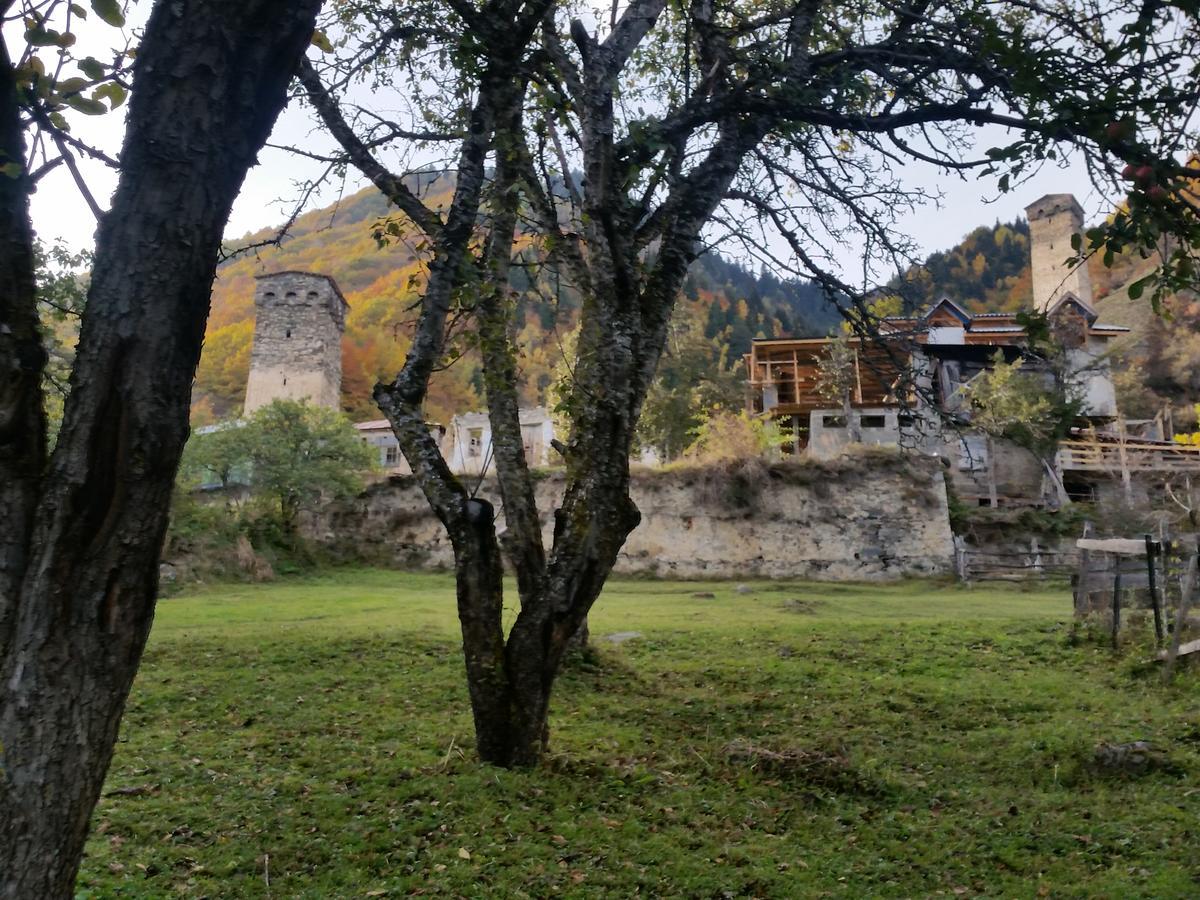 Lagami House Hotel Mestia Bagian luar foto