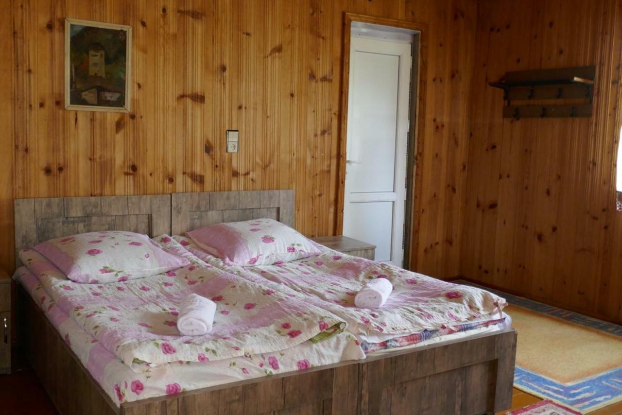 Lagami House Hotel Mestia Bagian luar foto